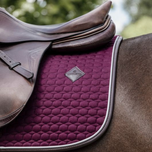 Tapis de selle cheval Velvet Classic cuir - Kentucky Horsewear 42707 Tapis de selle cheval Velvet Classic cuir - Kentucky Horsewear 42707