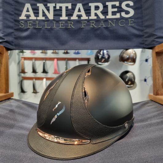 Casque équitation Galaxy Semi Custom - Antarès Casque équitation Galaxy Série spéciale - Antarès