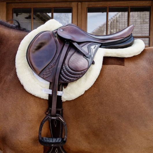 Tapis forme de selle cheval doublé mouton synthétique - Kentucky Horsewear