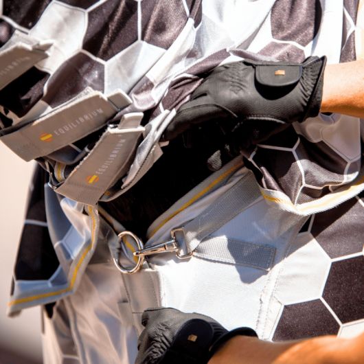 Couverture anti-dermite cheval intégrale Field Relief - Equilibrium