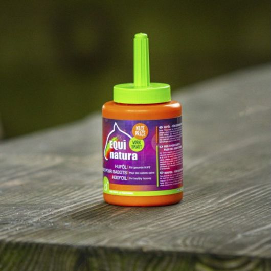 Huile à sabot cheval avec pinceau 450 ml Huföl - Equinatura