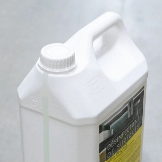 Désinfectant box, van et écurie cheval virucide multisurfaces 5L