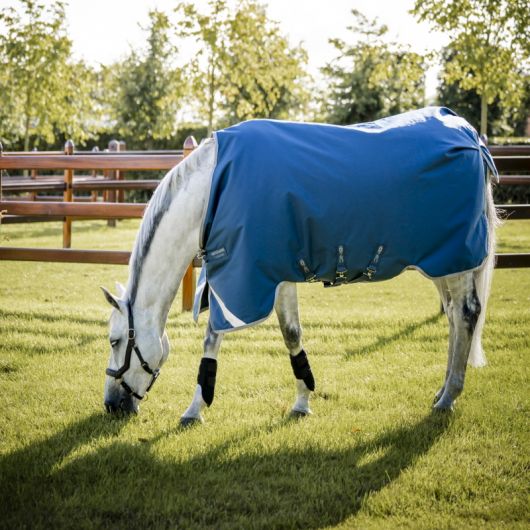 Couverture écurie cheval thérapeutique 200gr Rambo Ionic - Horseware