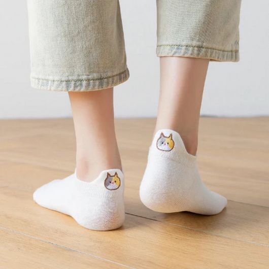 Socquettes blanches languette chat Socquettes blanches languette chat