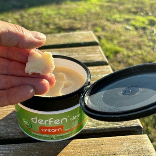Derfen Clear crème dermite cheval (peau épaisse) 300 ml - Animaderm