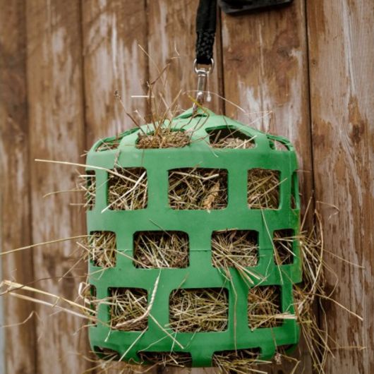 Panier filet à foin cheval souple anti glouton + longe