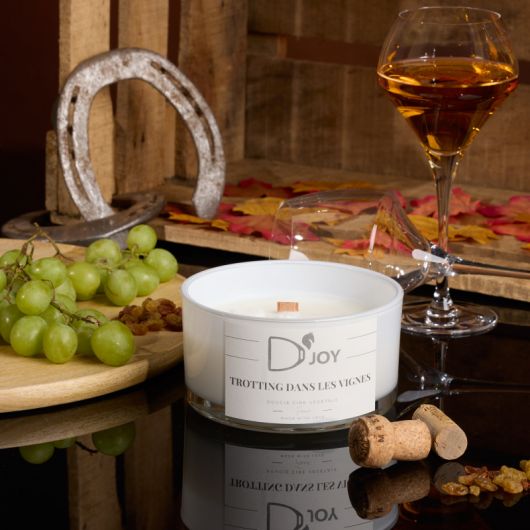 Bougie équitation Trotting dans les vignes Grand format - D'joy Bougie équitation Trotting dans les vignes Grand format - D'joy