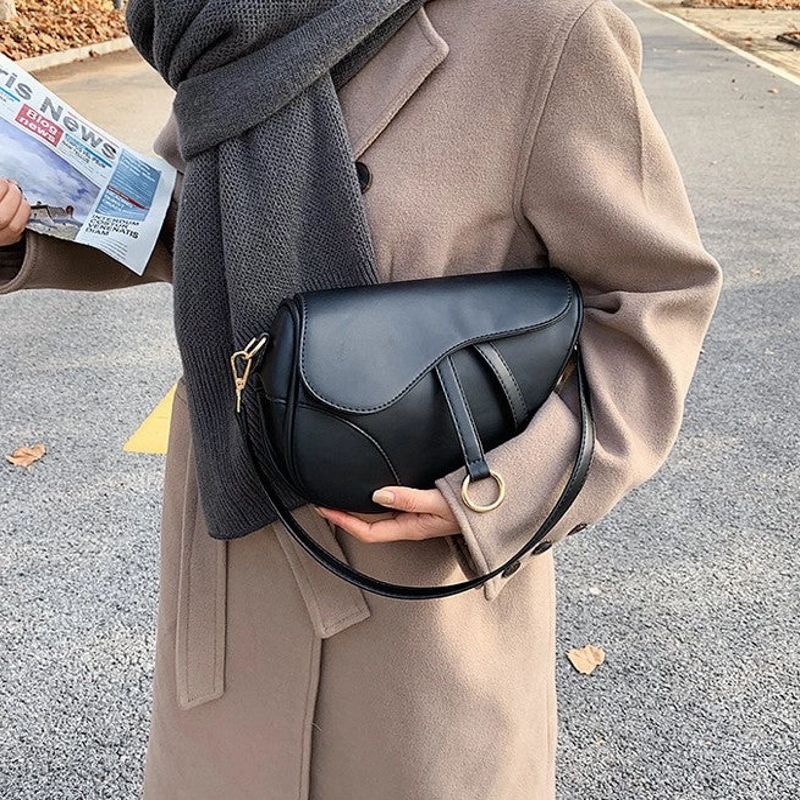 Sac à main bandoulière cuir vegan forme selle anglaise