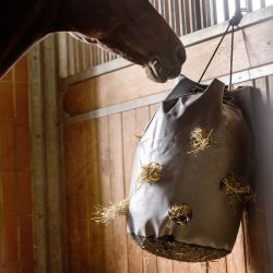 Sac à foin cheval spécial trempage - Waldhausen