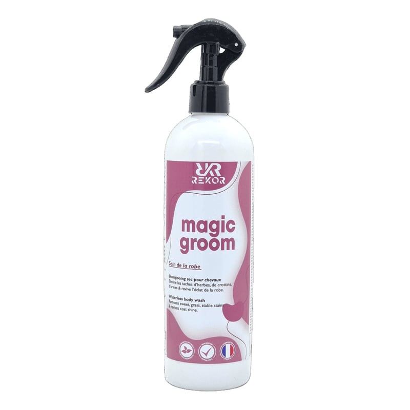 Shampoing sec naturel Rekor Magic Groom en bouteille blanche avec étiquette violette et bec pulvéris
