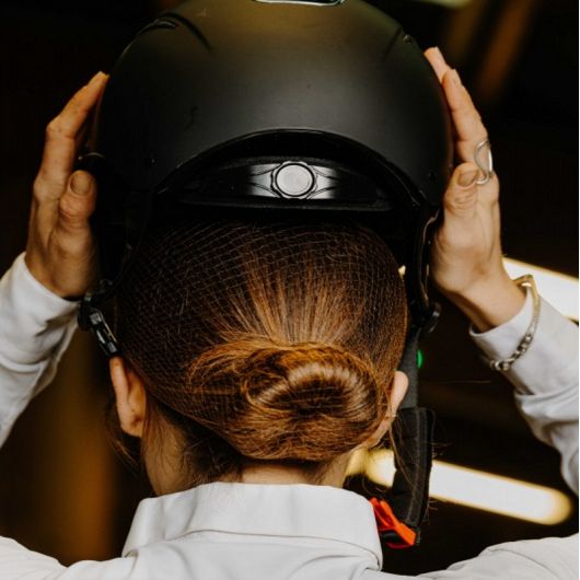 Résille filet cheveux cavalière