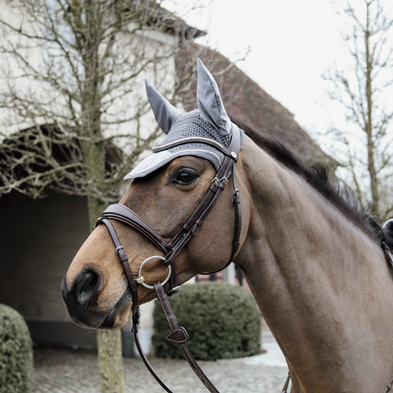 Bonnet Anti-mouches Cheval Wellington Velvet Pearl - Kentucky Horsewear - Bord Perlé, élastique Confortable - Protection Oreilles